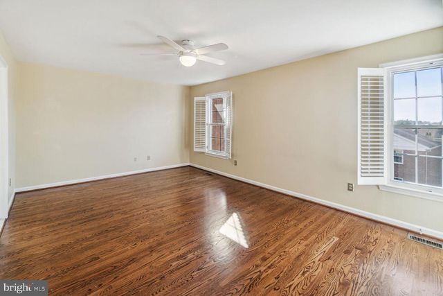 3023 MEETING ST, Falls Church, VA 22044