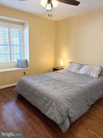 3023 MEETING ST, Falls Church, VA 22044