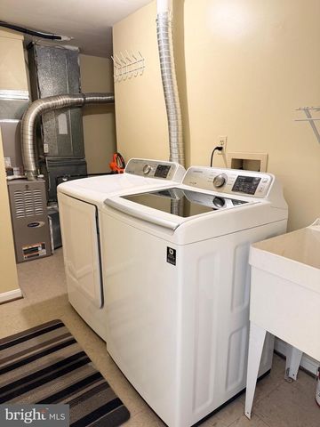 3023 MEETING ST, Falls Church, VA 22044