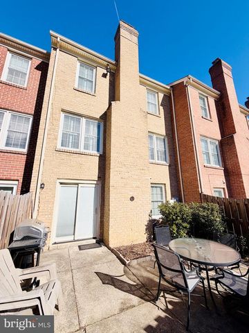 3023 MEETING ST, Falls Church, VA 22044