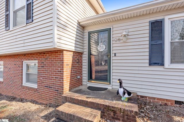 128 Buckey Court, Simpsonville, SC 29680