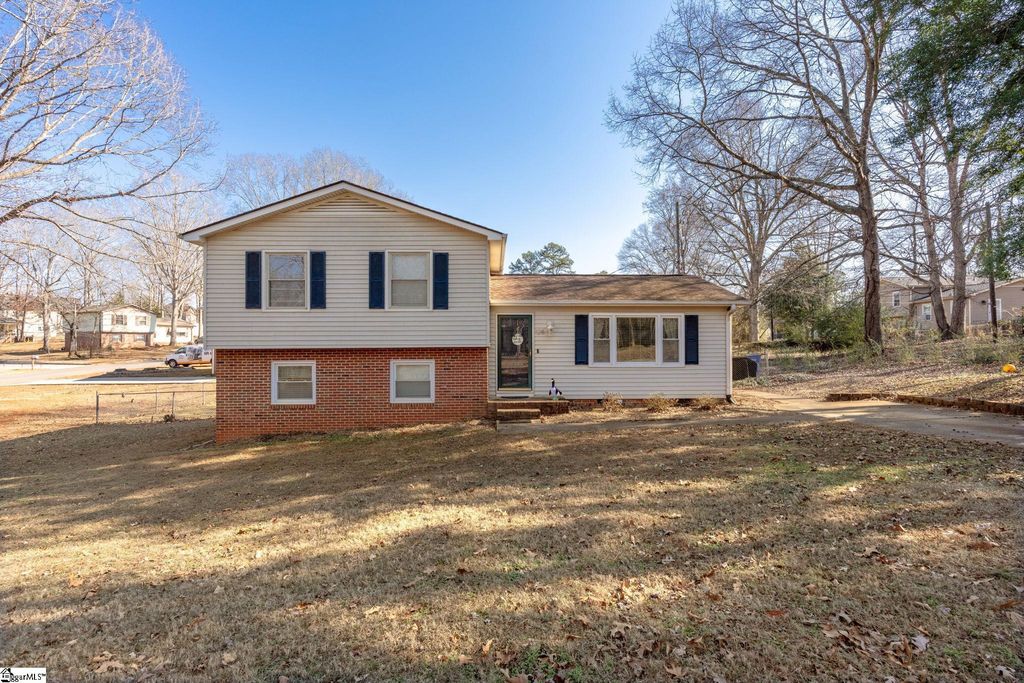 128 Buckey Court, Simpsonville, SC 29680