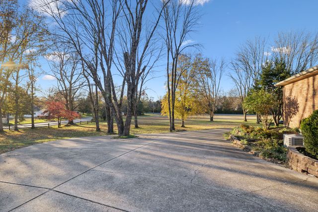 4451 Chandler Rd, Hermitage, TN 37076