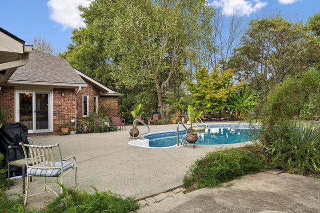 4451 Chandler Rd, Hermitage, TN 37076