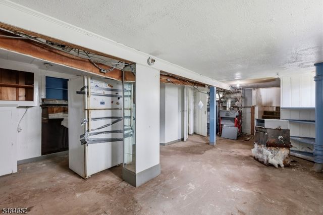 82 Berkshire Pl, Irvington Twp., NJ 07111