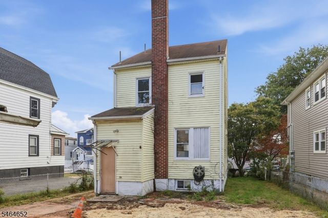 82 Berkshire Pl, Irvington Twp., NJ 07111