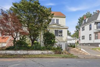 82 Berkshire Pl, Irvington Twp., NJ 07111