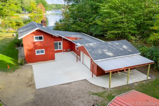 18565 32nd Street, Gobles, MI 49055