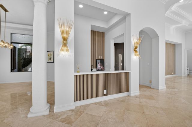 17921 Villa Club Way, Boca Raton, FL 33496