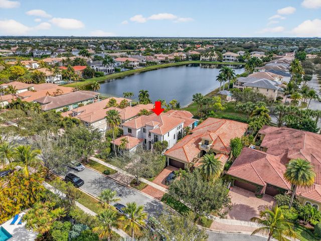 17921 Villa Club Way, Boca Raton, FL 33496