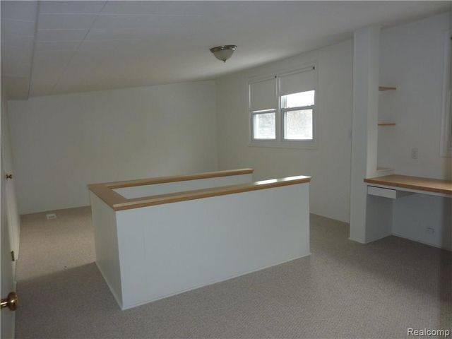 17161 Locherbie Avenue, Beverly Hills Village, MI 48025