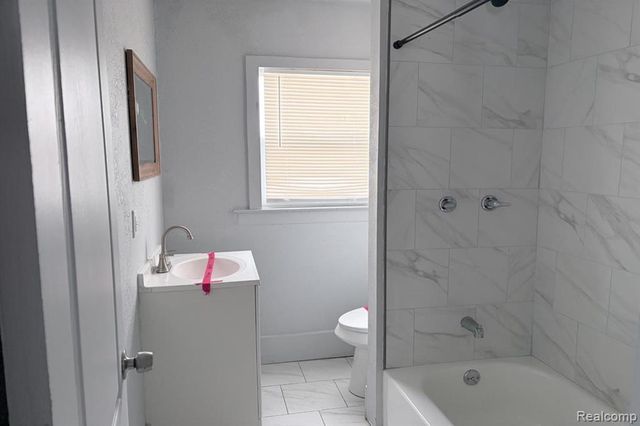 343 Elmhurst Street, Highland Park, MI 48203