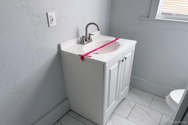 343 Elmhurst Street, Highland Park, MI 48203