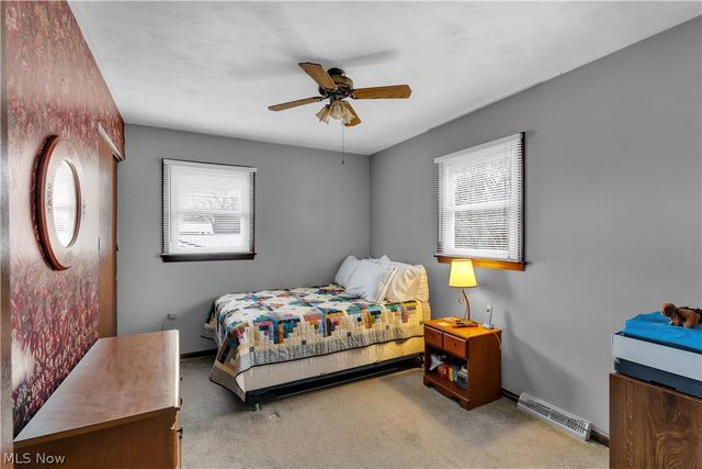 2684 Lydia Drive SW, Warren, OH 44481