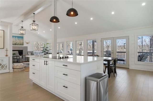 147 N Chestatee Point, Dawsonville, GA 30534