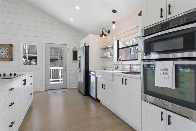 147 N Chestatee Point, Dawsonville, GA 30534