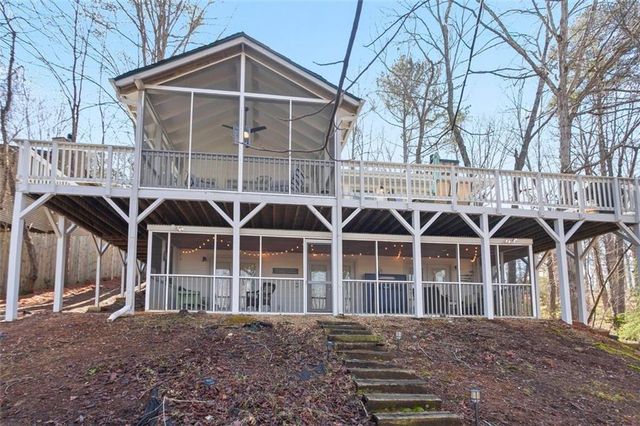 147 N Chestatee Point, Dawsonville, GA 30534