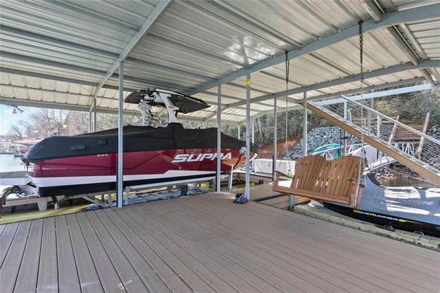 147 N Chestatee Point, Dawsonville, GA 30534