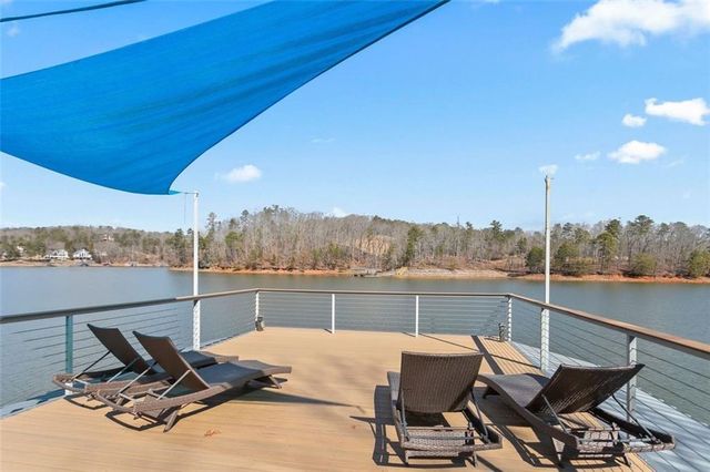 147 N Chestatee Point, Dawsonville, GA 30534