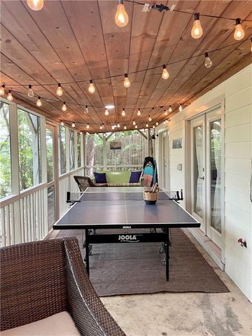 147 N Chestatee Point, Dawsonville, GA 30534