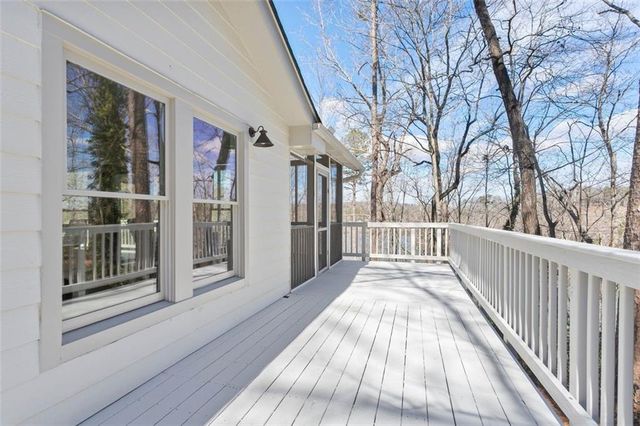 147 N Chestatee Point, Dawsonville, GA 30534