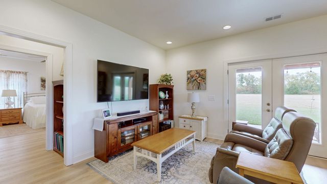 2569 Taylor Ln, Eagleville, TN 37060
