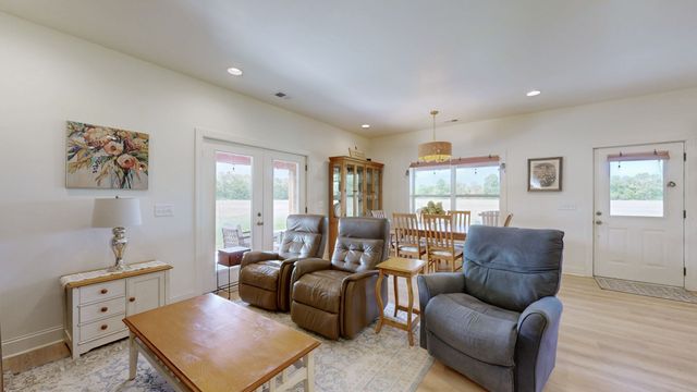 2569 Taylor Ln, Eagleville, TN 37060