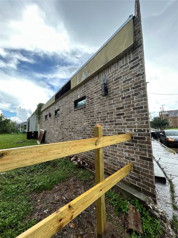 3206 Lyons Avenue, Houston, TX 77020