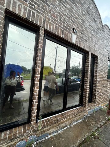 3206 Lyons Avenue, Houston, TX 77020