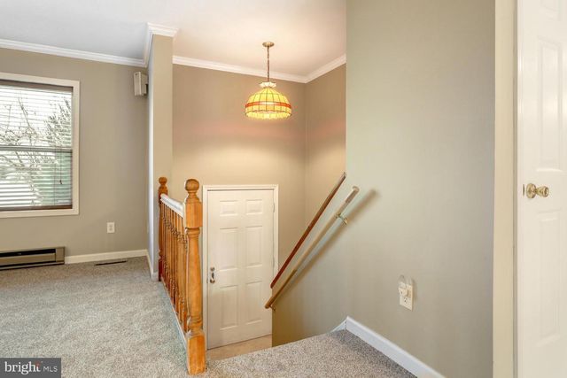 40 HARVEST RD, Lancaster, PA 17602