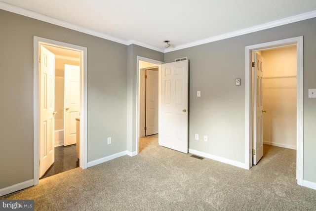 40 HARVEST RD, Lancaster, PA 17602