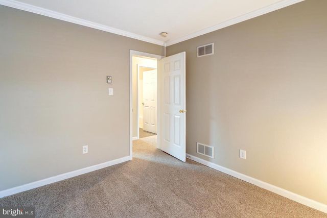 40 HARVEST RD, Lancaster, PA 17602