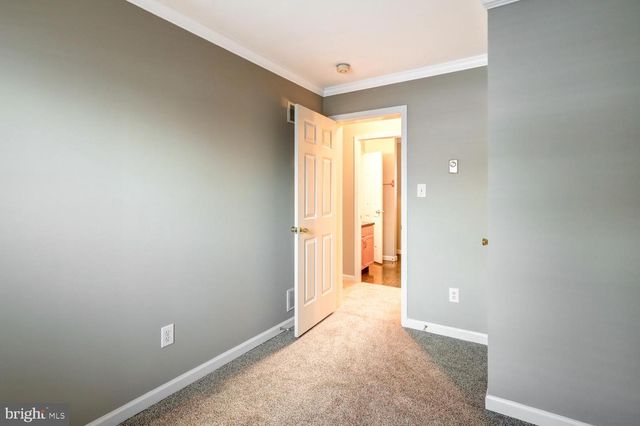 40 HARVEST RD, Lancaster, PA 17602