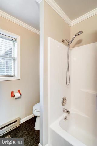 40 HARVEST RD, Lancaster, PA 17602