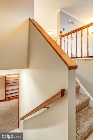 40 HARVEST RD, Lancaster, PA 17602