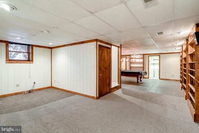 40 HARVEST RD, Lancaster, PA 17602