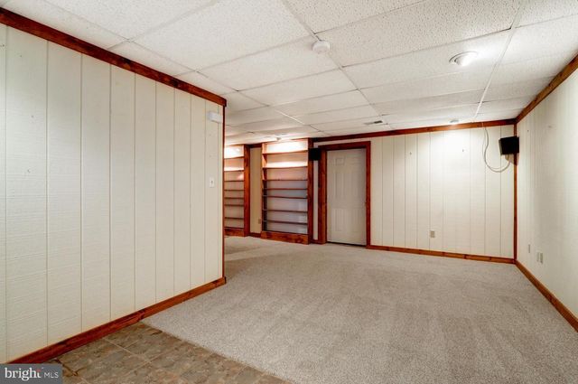 40 HARVEST RD, Lancaster, PA 17602