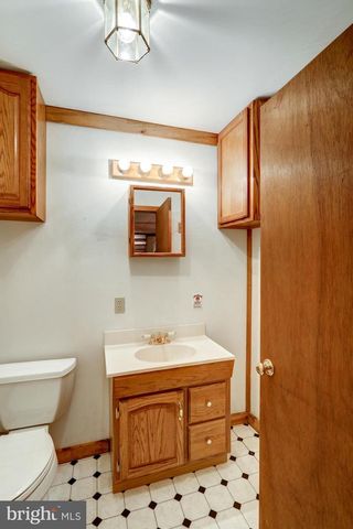 40 HARVEST RD, Lancaster, PA 17602