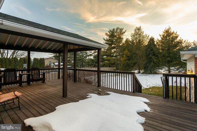 40 HARVEST RD, Lancaster, PA 17602