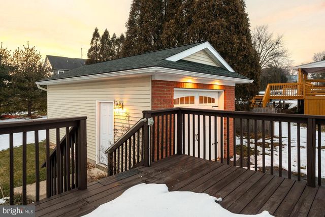 40 HARVEST RD, Lancaster, PA 17602