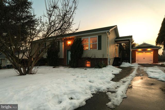 40 HARVEST RD, Lancaster, PA 17602