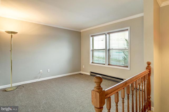 40 HARVEST RD, Lancaster, PA 17602