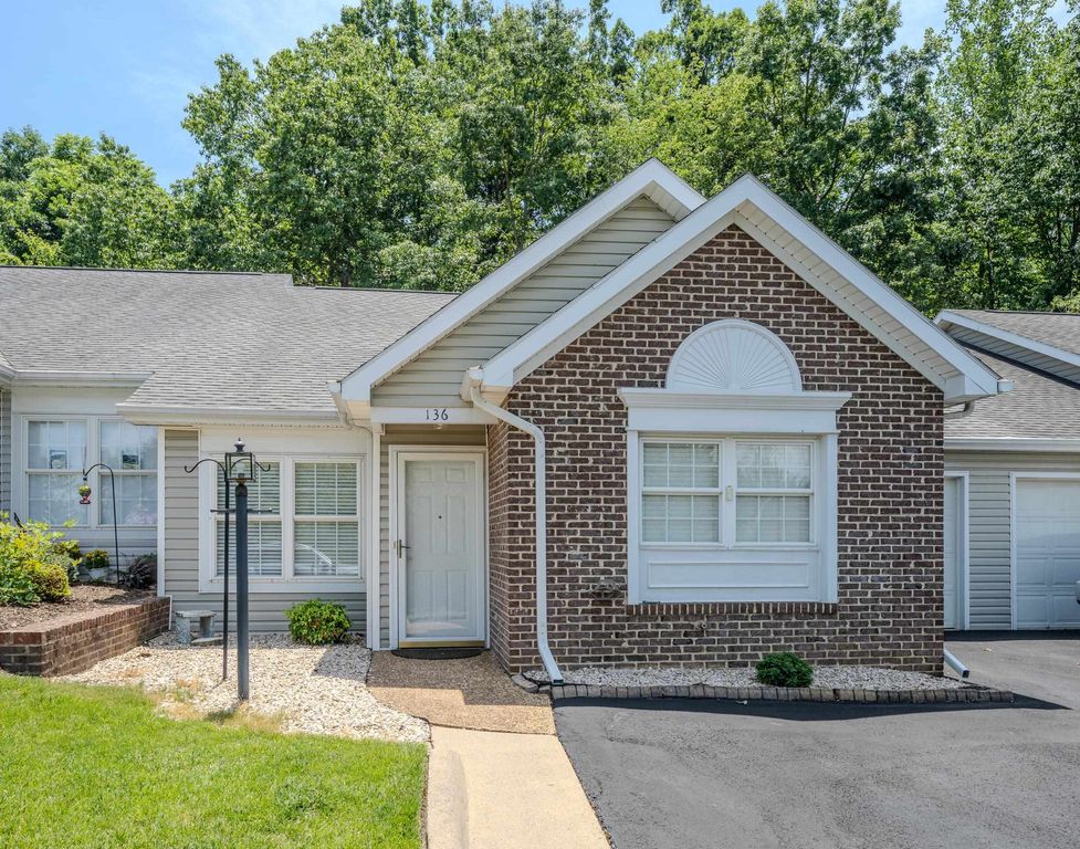 136 EMERALD DR, Harrisonburg, VA 22801