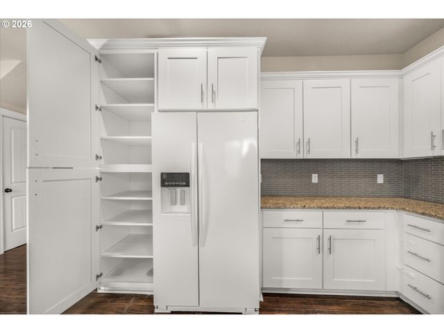 59538 CAMDEN St, St Helens, OR 97051