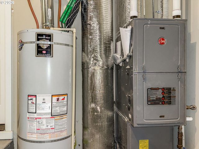 59538 CAMDEN St, St Helens, OR 97051