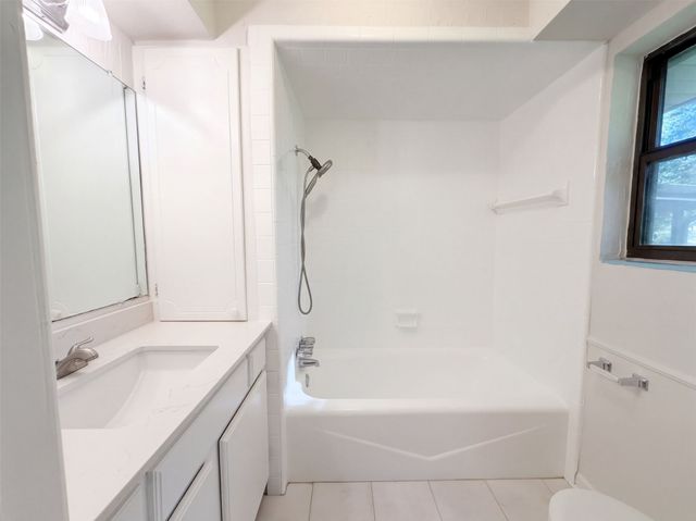 607 Turtle Creek Drive, Greenville, TX 75402