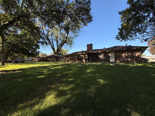 607 Turtle Creek Drive, Greenville, TX 75402