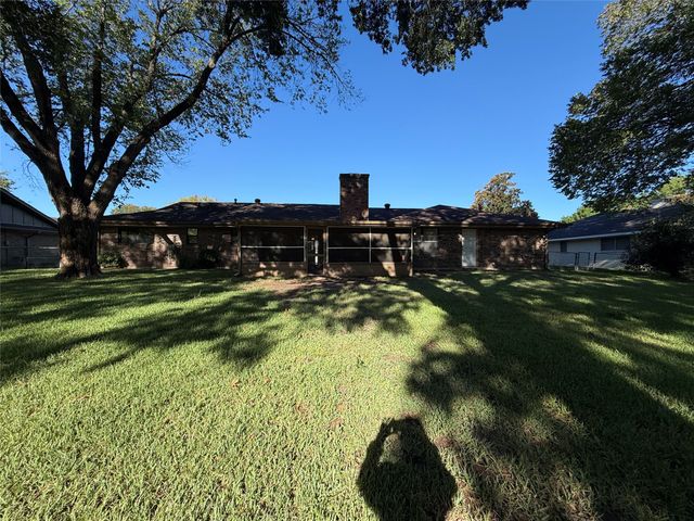 607 Turtle Creek Drive, Greenville, TX 75402