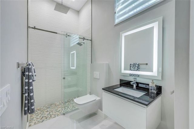 5020 Pelican BLVD, Cape Coral, FL 33914