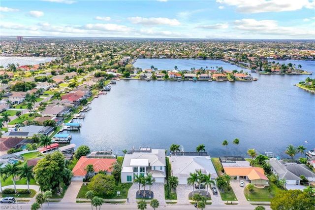 5020 Pelican BLVD, Cape Coral, FL 33914